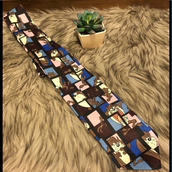 VINTAGE Looney Toons Tie! - Picture 2 of 4